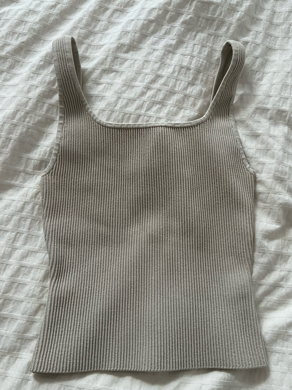 Aritzia Babaton Sculpt Knit Tank